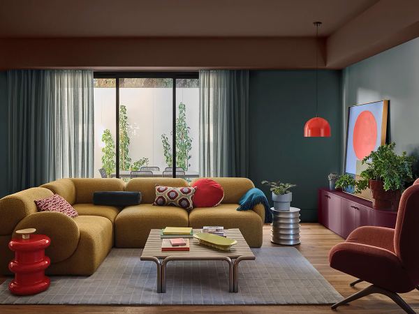 Цветные вдохновения: буйство красок в новом каталоге Dulux 2026