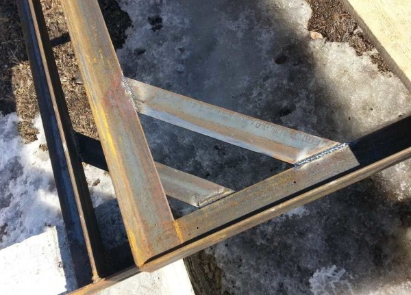 Как построить бытовку из дерева, на металлическом каркасе Как построить бытовку из дерева, на металлическом каркасе