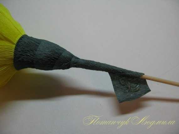 Как сделать цветы из гофробумаги (60 фото)