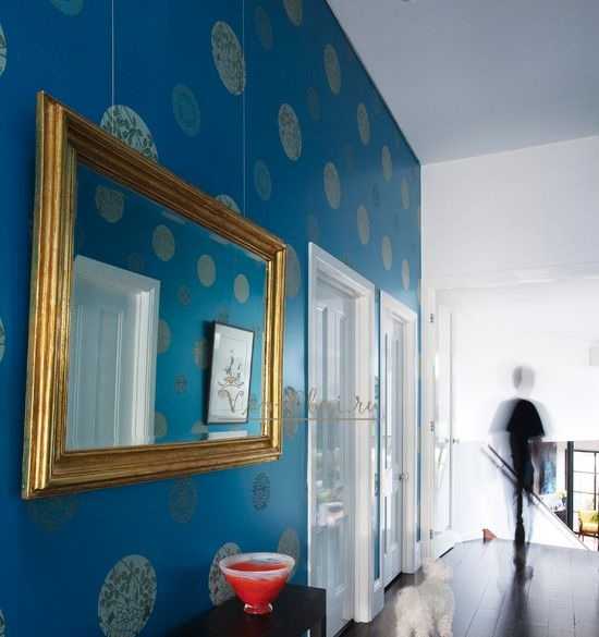 Обои в коридор: выбор типа, цвета, комбинирование Обои в коридор: выбор типа, цвета, комбинирование