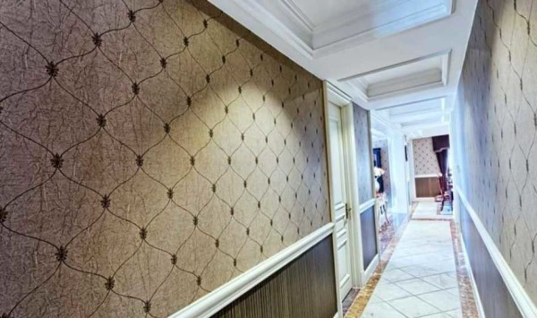 Обои в коридор: выбор типа, цвета, комбинирование Обои в коридор: выбор типа, цвета, комбинирование