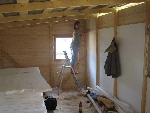 Как построить бытовку из дерева, на металлическом каркасе Как построить бытовку из дерева, на металлическом каркасе