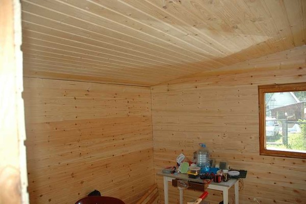 Как построить бытовку из дерева, на металлическом каркасе Как построить бытовку из дерева, на металлическом каркасе