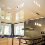 Из чего сделать потолок на кухне