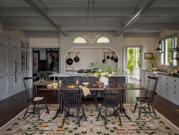 Нежные оттенки зелёного и серого в дизайне красивого дома в Портленде Нежные оттенки зелёного и серого в дизайне красивого дома в Портленде