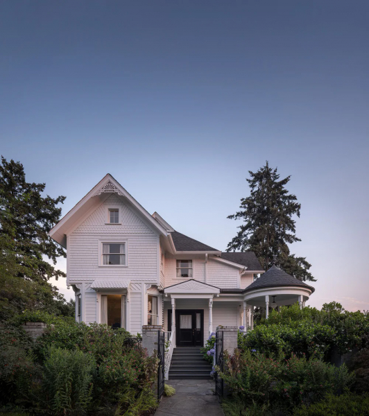 Нежные оттенки зелёного и серого в дизайне красивого дома в Портленде Нежные оттенки зелёного и серого в дизайне красивого дома в Портленде