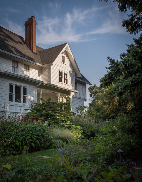 Нежные оттенки зелёного и серого в дизайне красивого дома в Портленде Нежные оттенки зелёного и серого в дизайне красивого дома в Портленде