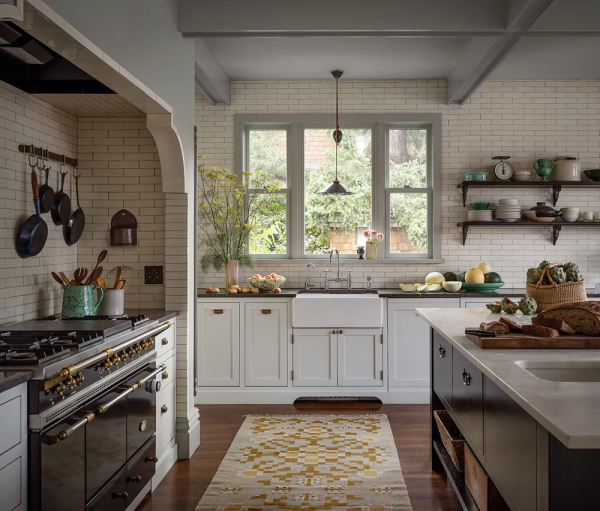 Нежные оттенки зелёного и серого в дизайне красивого дома в Портленде Нежные оттенки зелёного и серого в дизайне красивого дома в Портленде