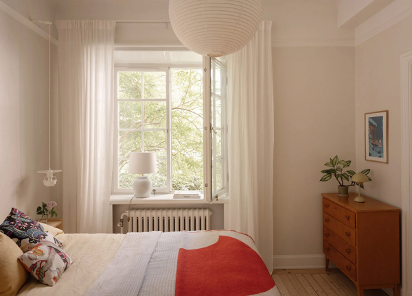 Очаровательная небольшая квартира в Стокгольме, обласканная солнцем (53 кв. м) Очаровательная небольшая квартира в Стокгольме, обласканная солнцем (53 кв. м)