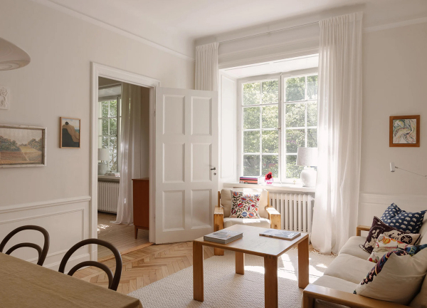 Очаровательная небольшая квартира в Стокгольме, обласканная солнцем (53 кв. м) Очаровательная небольшая квартира в Стокгольме, обласканная солнцем (53 кв. м)