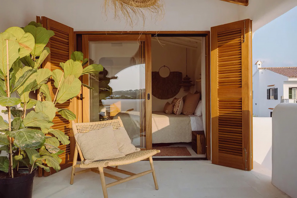 Солнечный и экологичный дизайн вилла на Менорке Солнечный и экологичный дизайн вилла на Менорке