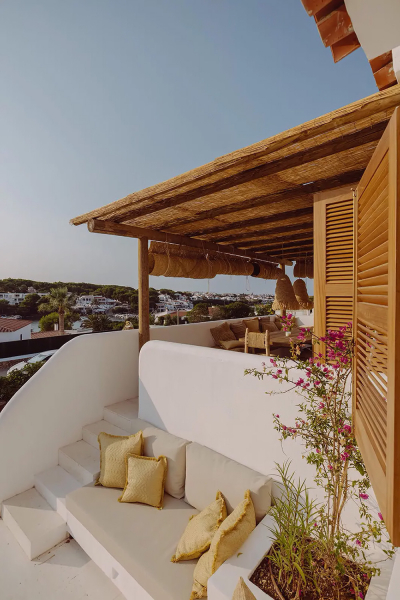 Солнечный и экологичный дизайн вилла на Менорке Солнечный и экологичный дизайн вилла на Менорке