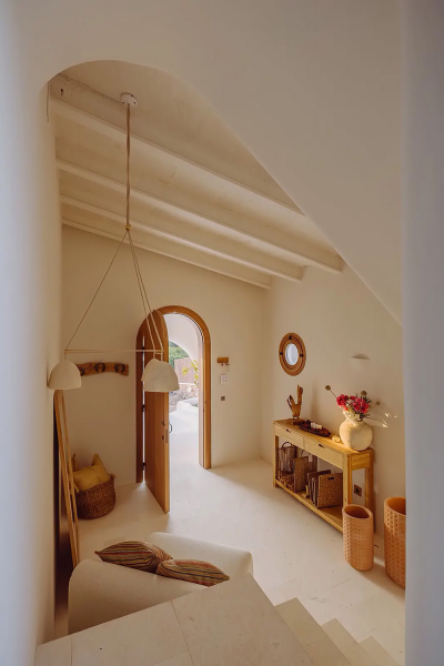 Солнечный и экологичный дизайн вилла на Менорке Солнечный и экологичный дизайн вилла на Менорке