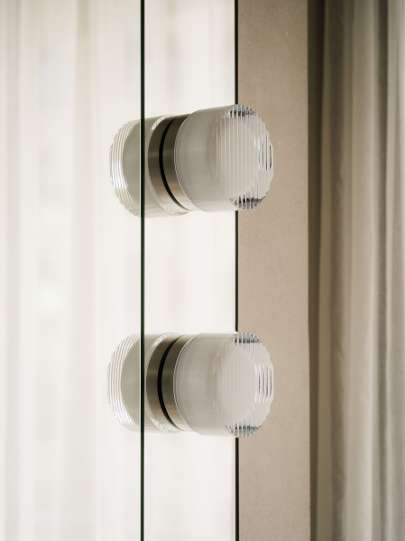 Современное искусство и дизайнерская мебель: квартира в Берлине