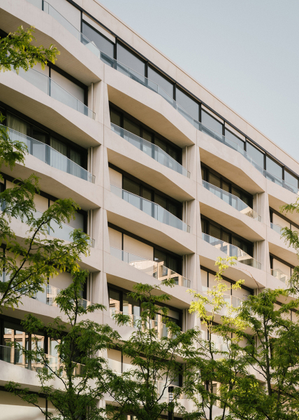 Современное искусство и дизайнерская мебель: квартира в Берлине