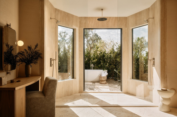 Теплый современный дизайн одноэтажной виллы на холме в Калифорнии Теплый современный дизайн одноэтажной виллы на холме в Калифорнии