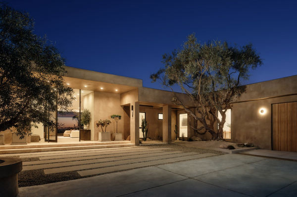 Теплый современный дизайн одноэтажной виллы на холме в Калифорнии Теплый современный дизайн одноэтажной виллы на холме в Калифорнии