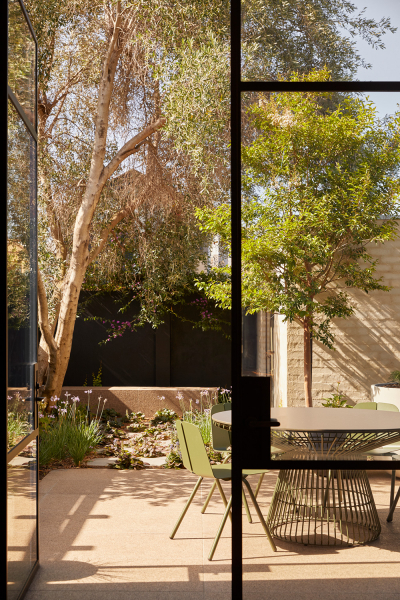 Тёплый современный интерьер одноэтажного дома в Мельбурне Тёплый современный интерьер одноэтажного дома в Мельбурне