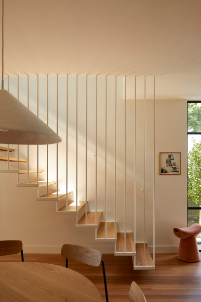 Тёплый современный интерьер одноэтажного дома в Мельбурне Тёплый современный интерьер одноэтажного дома в Мельбурне