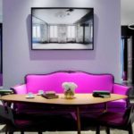 С чем и как сочетать цвет фуксия при оформлении интерьера С чем и как сочетать цвет фуксия при оформлении интерьера