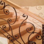 Как установить балясины и столбы на лестницу Как установить балясины и столбы на лестницу