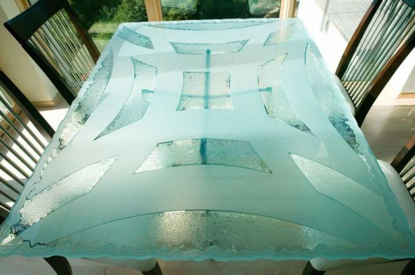 Стол обеденный со стеклом — стильный выбор для кухни Стол обеденный со стеклом — стильный выбор для кухни