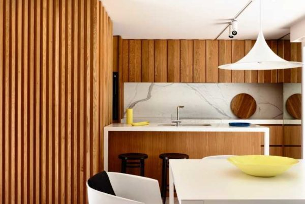 Панели для отделки стен кухни, ванной, коридора, жилой комнаты