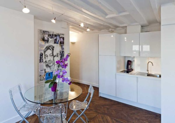 Стол обеденный со стеклом — стильный выбор для кухни Стол обеденный со стеклом — стильный выбор для кухни