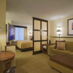 Как обустроить спальню-гостиную Как обустроить спальню-гостиную