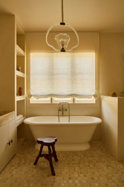 Испанское влияние и экзотические растения в дизайне виллы декоратора в Сиднее