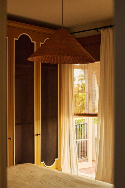 Испанское влияние и экзотические растения в дизайне виллы декоратора в Сиднее