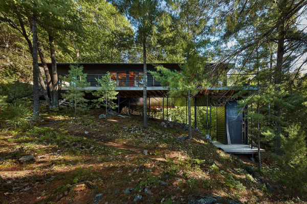 Красота и уют натурального дерева в дизайне дома у озера в Канаде Красота и уют натурального дерева в дизайне дома у озера в Канаде