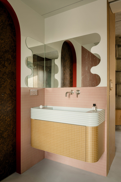 Микс стилей и эпох в дизайне необычной квартиры в Варшаве Микс стилей и эпох в дизайне необычной квартиры в Варшаве