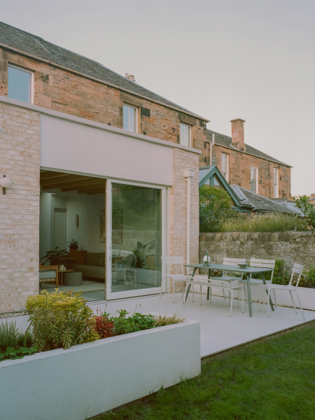 Минимализм с лепниной: дом в Эдинбурге