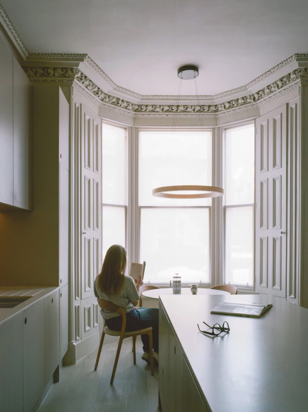 Минимализм с лепниной: дом в Эдинбурге