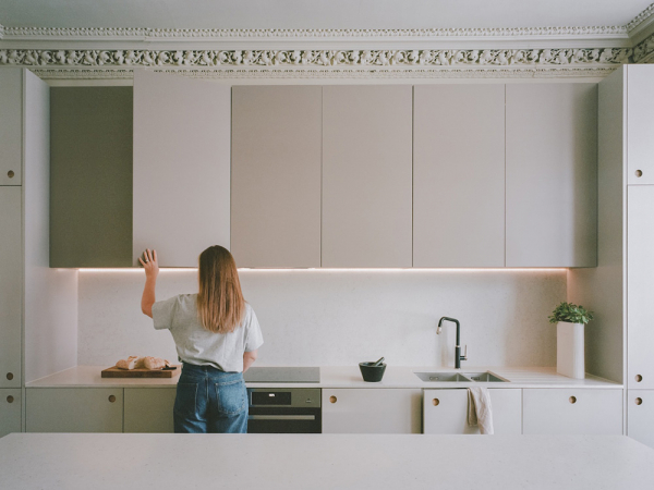 Минимализм с лепниной: дом в Эдинбурге