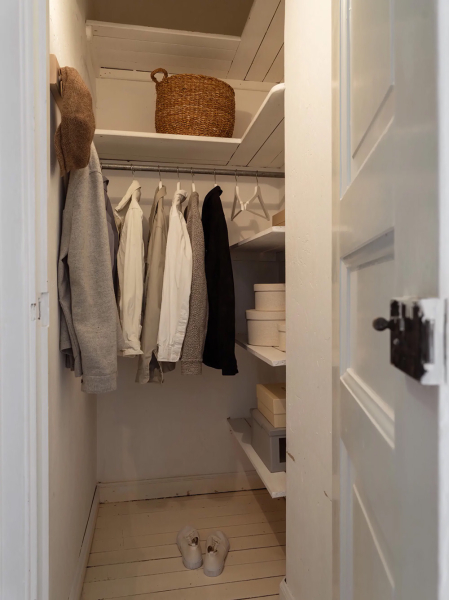 Скандинавский бохо: небольшая квартира с кирпичной стеной в Гетеборге (55 кв. м) Скандинавский бохо: небольшая квартира с кирпичной стеной в Гетеборге (55 кв. м)