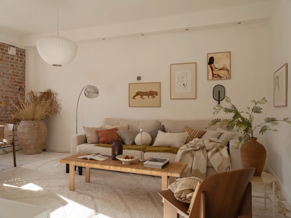 Скандинавский бохо: небольшая квартира с кирпичной стеной в Гетеборге (55 кв. м) Скандинавский бохо: небольшая квартира с кирпичной стеной в Гетеборге (55 кв. м)