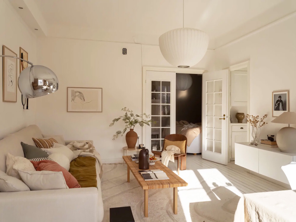 Скандинавский бохо: небольшая квартира с кирпичной стеной в Гетеборге (55 кв. м) Скандинавский бохо: небольшая квартира с кирпичной стеной в Гетеборге (55 кв. м)