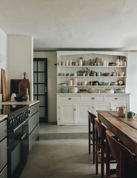 Спокойный и умиротворяющий интерьер старинного дома дизайнера красок в Бате Спокойный и умиротворяющий интерьер старинного дома дизайнера красок в Бате