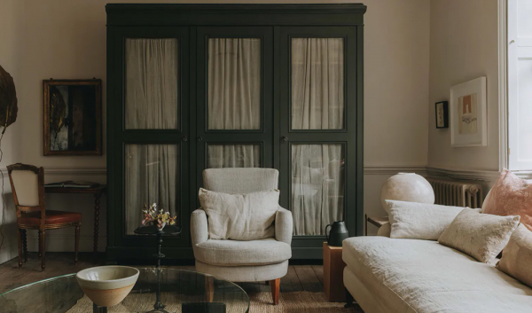 Спокойный и умиротворяющий интерьер старинного дома дизайнера красок в Бате Спокойный и умиротворяющий интерьер старинного дома дизайнера красок в Бате