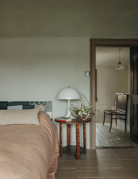 Спокойный и умиротворяющий интерьер старинного дома дизайнера красок в Бате Спокойный и умиротворяющий интерьер старинного дома дизайнера красок в Бате