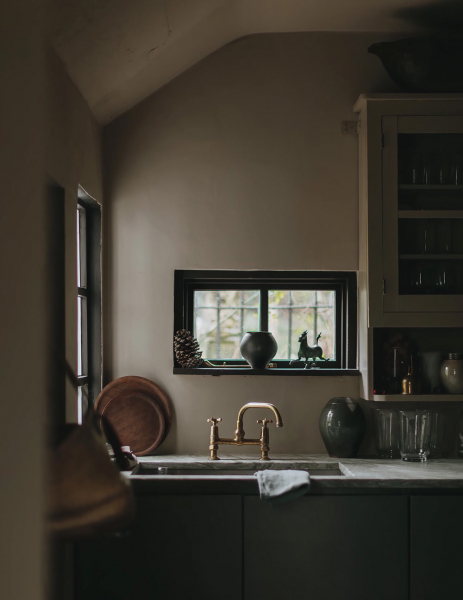 Спокойный и умиротворяющий интерьер старинного дома дизайнера красок в Бате Спокойный и умиротворяющий интерьер старинного дома дизайнера красок в Бате