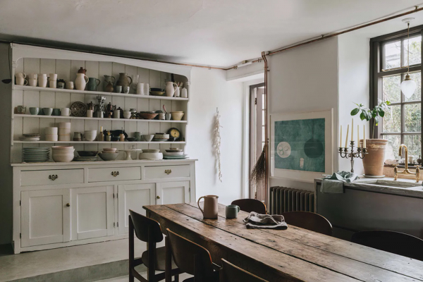 Спокойный и умиротворяющий интерьер старинного дома дизайнера красок в Бате Спокойный и умиротворяющий интерьер старинного дома дизайнера красок в Бате