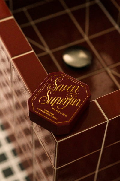 Строгий элегантный дизайн небольшой квартиры в модернистском доме в Варшаве (55 кв. м)