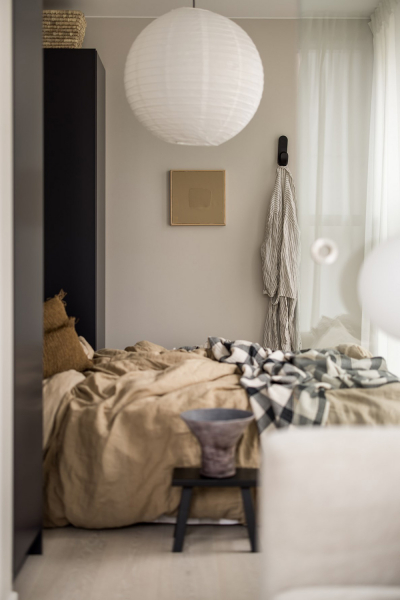 У всех на виду: маленькая квартира со стеклянными стенами в Стокгольме (34 кв. м)