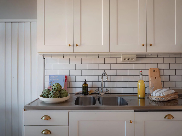 Залитая солнцем квартира в Швеции с ярким декором и кантри нотками Залитая солнцем квартира в Швеции с ярким декором и кантри нотками