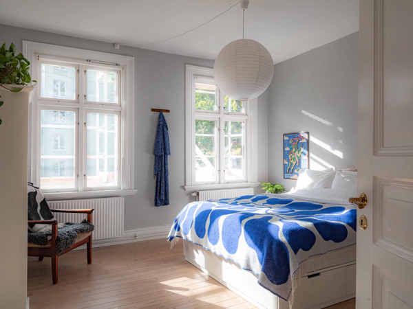 Залитая солнцем квартира в Швеции с ярким декором и кантри нотками Залитая солнцем квартира в Швеции с ярким декором и кантри нотками