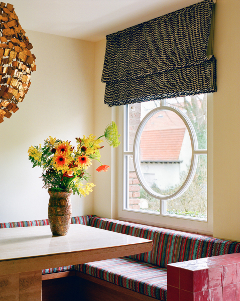 Желтый и другие сочные краски в дизайне семейного таунхауса в Брюсселе Желтый и другие сочные краски в дизайне семейного таунхауса в Брюсселе