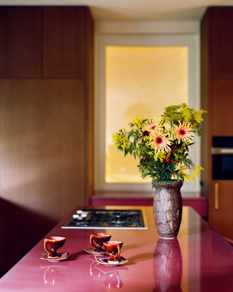 Желтый и другие сочные краски в дизайне семейного таунхауса в Брюсселе Желтый и другие сочные краски в дизайне семейного таунхауса в Брюсселе